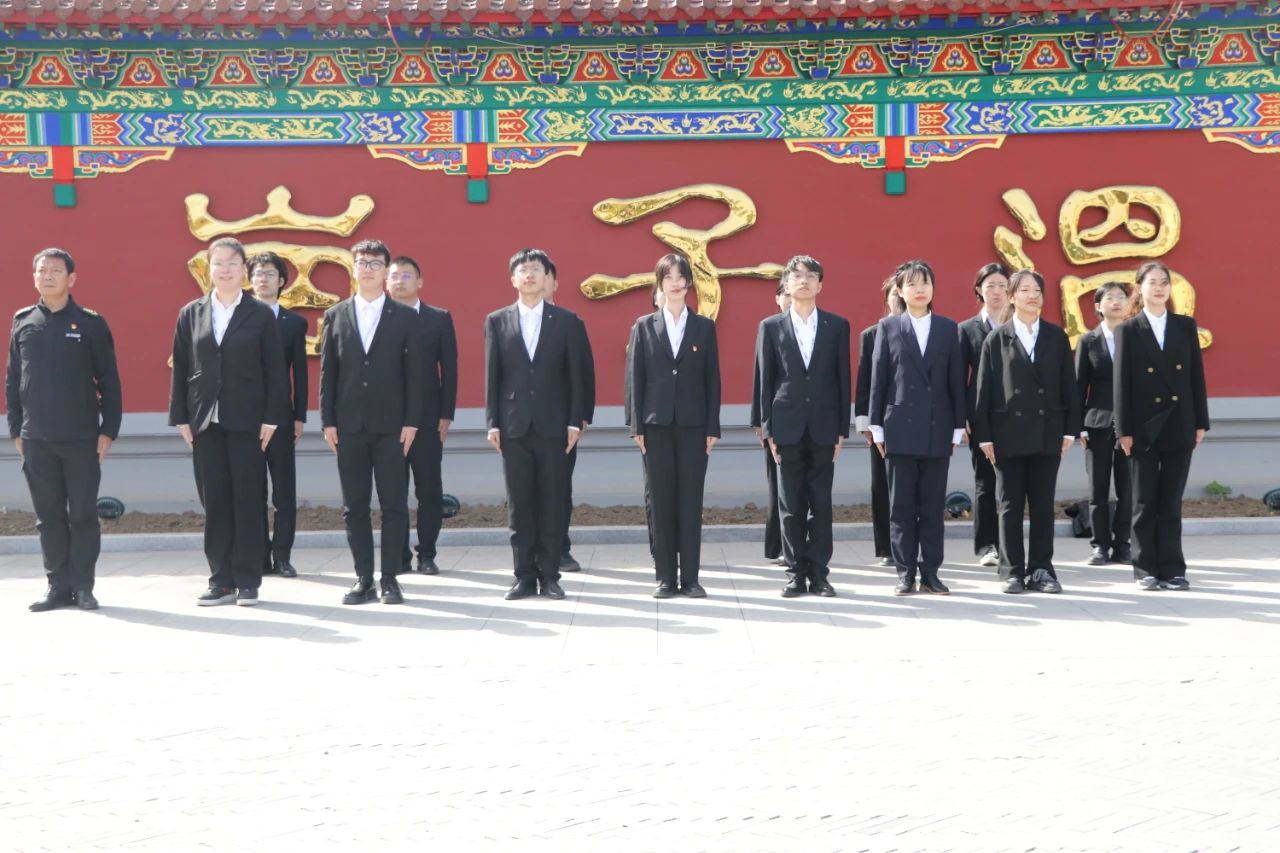 開(kāi)啟新視野，展望新征程——鞍勤集團(tuán)、溫泉集團(tuán)、公服集團(tuán)新生階段性培訓(xùn)結(jié)束