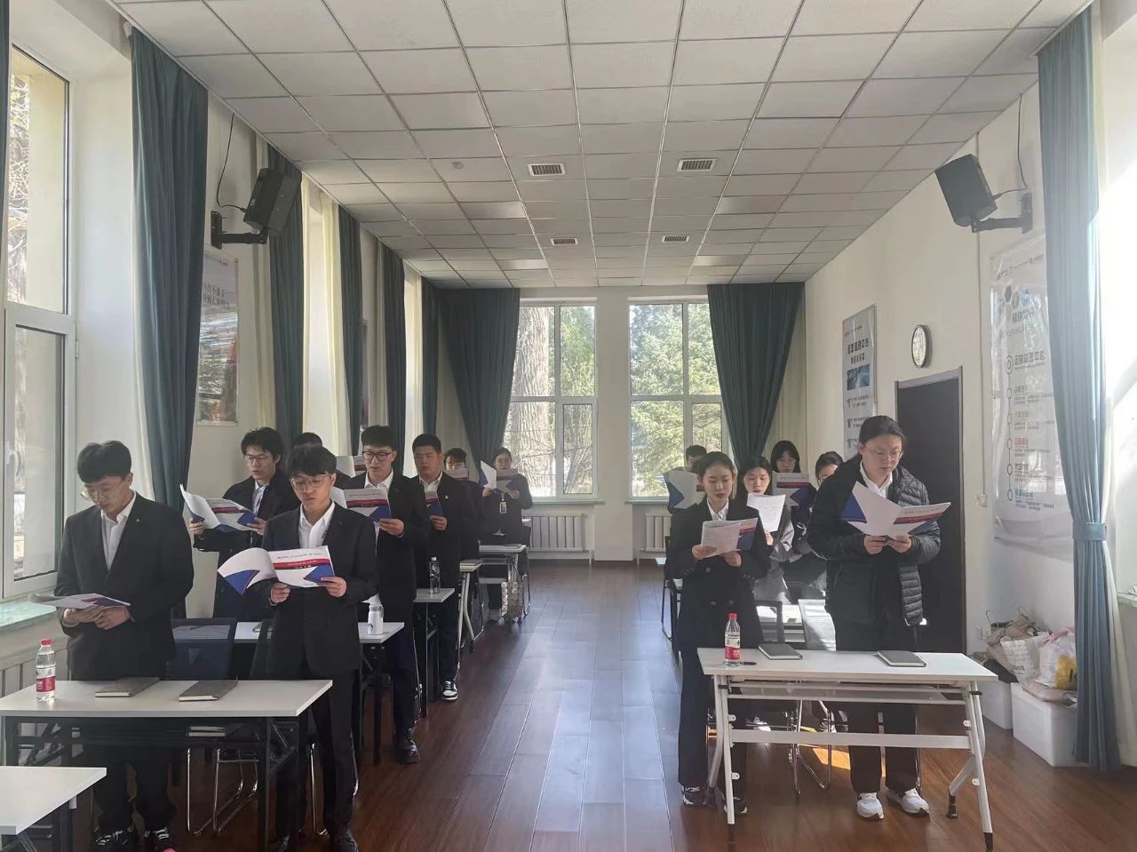 學(xué)習(xí)新知識，感悟新內(nèi)涵——鞍勤集團(tuán)、溫泉集團(tuán)、公服集團(tuán)新生培訓(xùn)迎來階段性成果