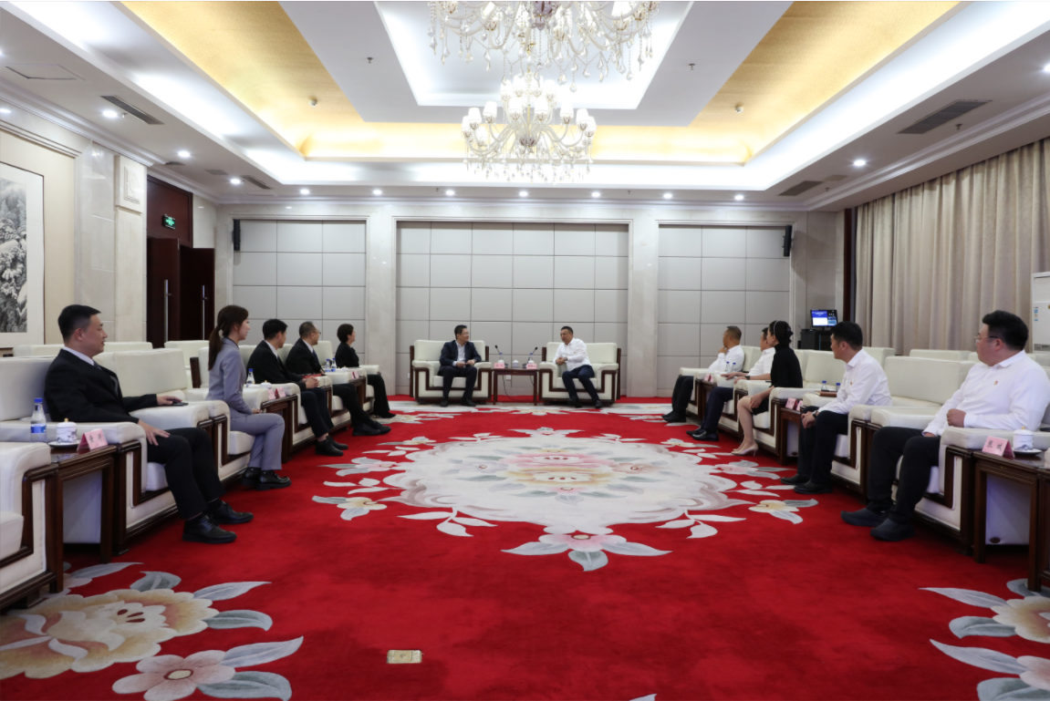 鞍勤、溫泉、公服集團(tuán)與招商銀行簽訂戰(zhàn)略合作協(xié)議！銀企合作譜新篇